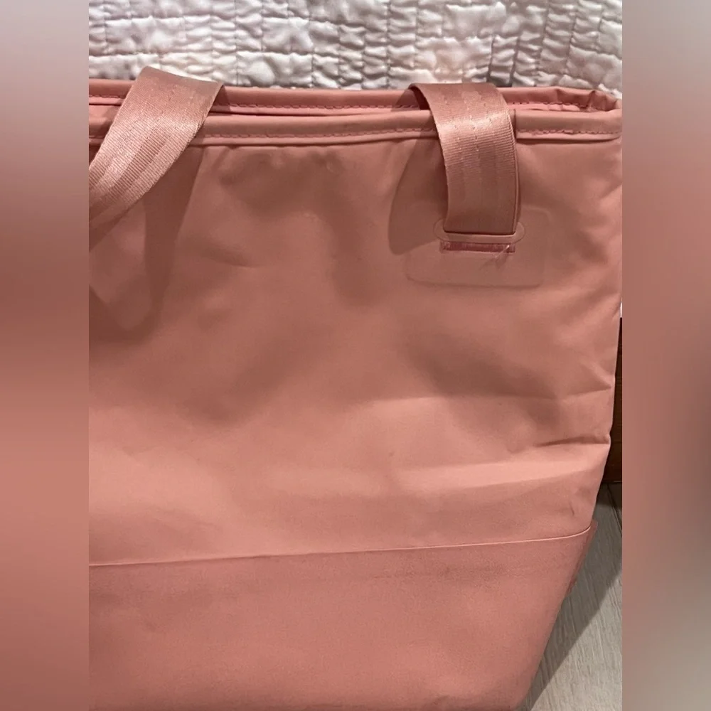 HYDRO FLASK :: TOTE